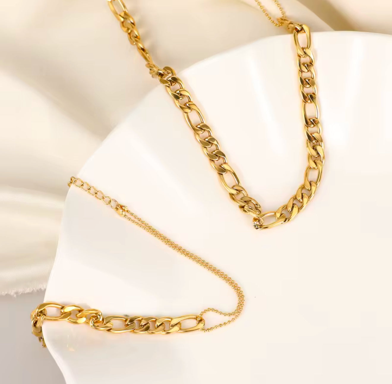 Aila necklace