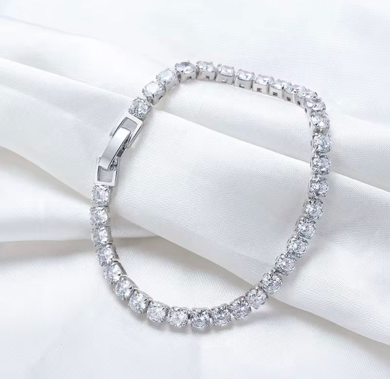Charm bracelet for women