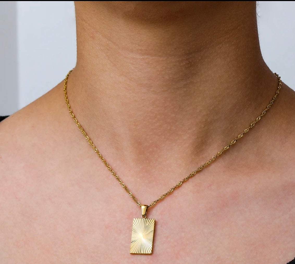 Claudy necklace