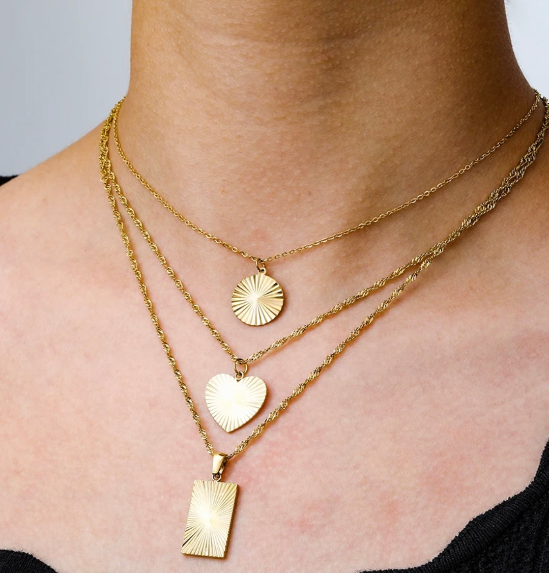 Mia Necklace