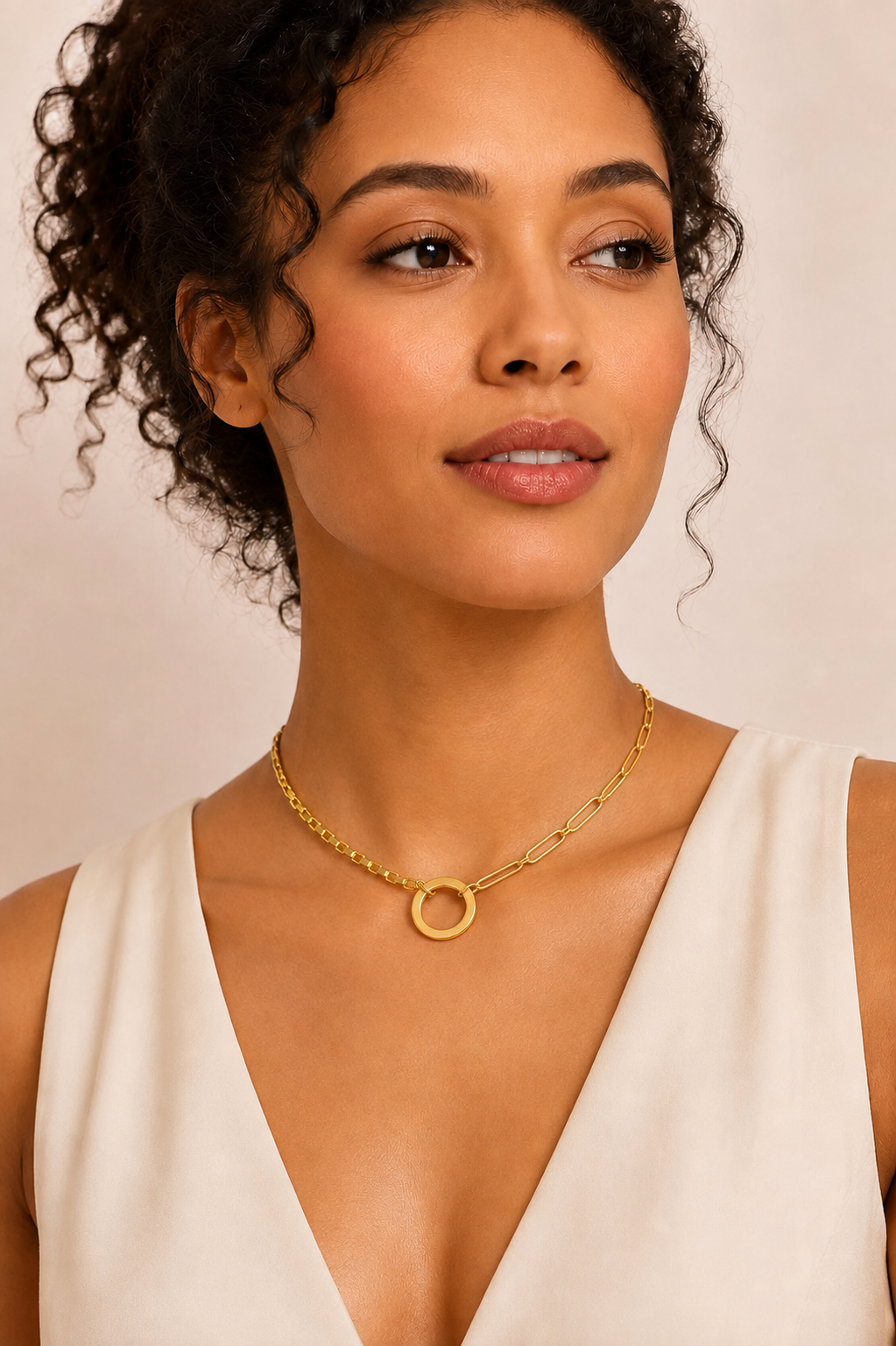 .Fine necklace