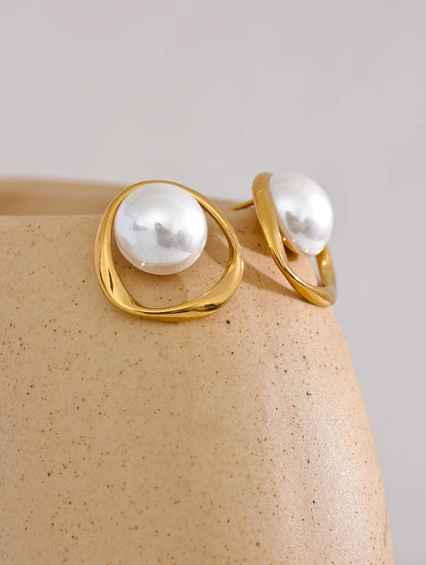Queen earrings