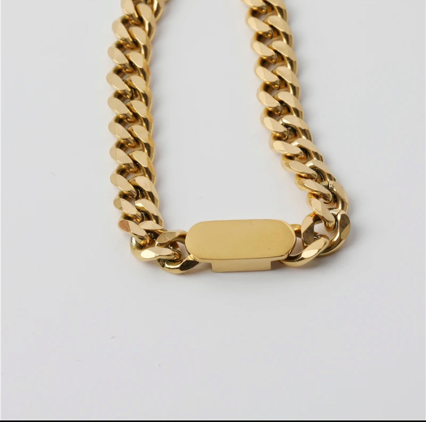 .Hot necklace