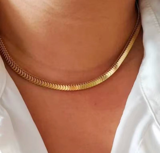 chic necklace
